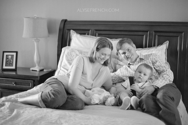 Mullee Newborn Lifestyle_Houston Family Portrait Photographer_01